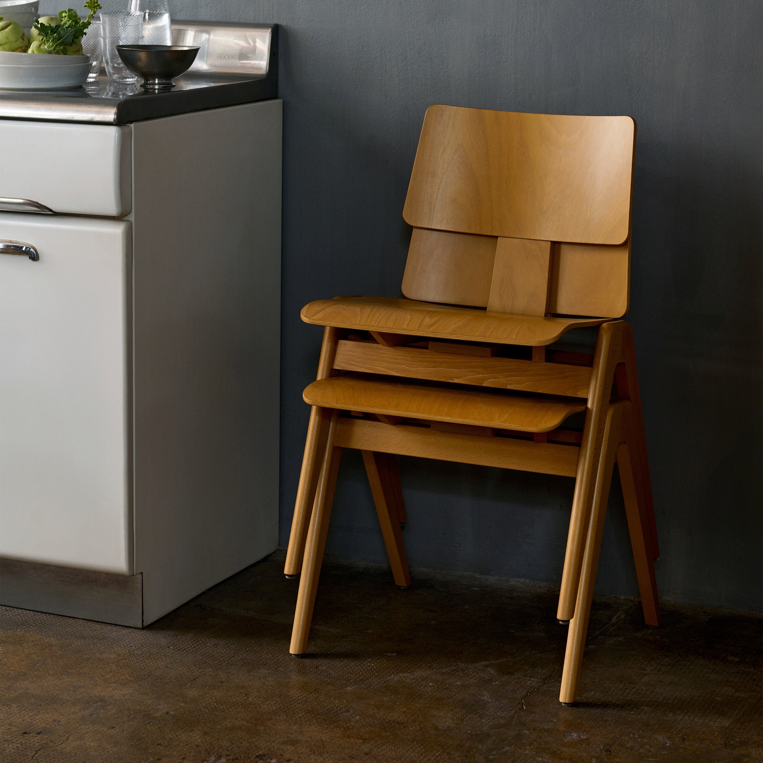 Daytack Side Chair RD 1 – Ardeco Gallery