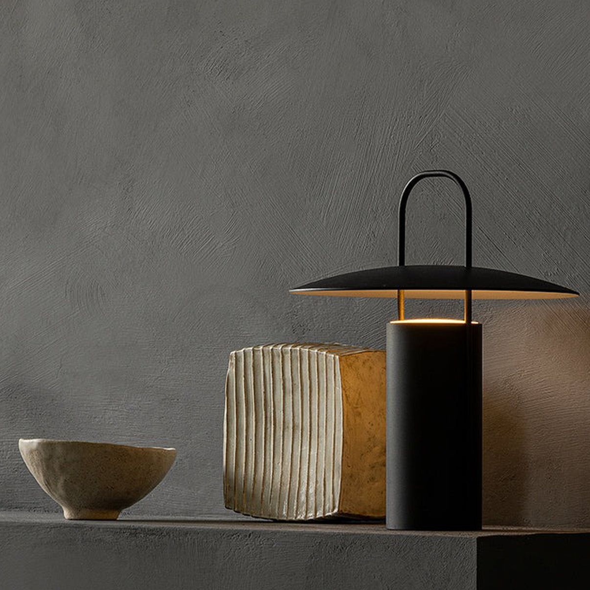 Ray Table Lamp