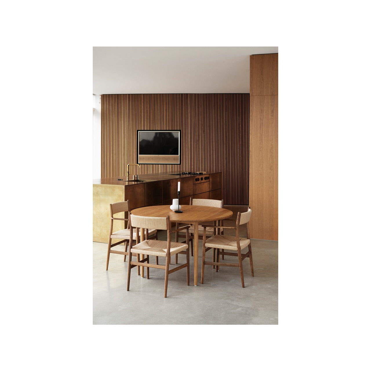 ARV Chair with Armrest